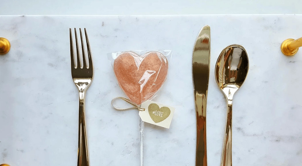 Wedding favors ideas: memorabilia gifts for your guests