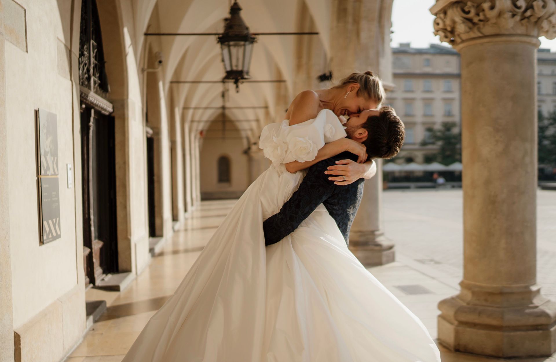 Weronika & Bailey: Wedding at Pałac Goetz, Brzesko