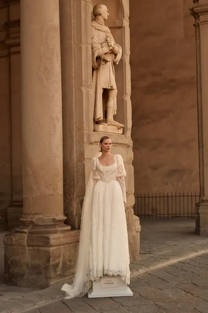 Raphaella veil Accessories