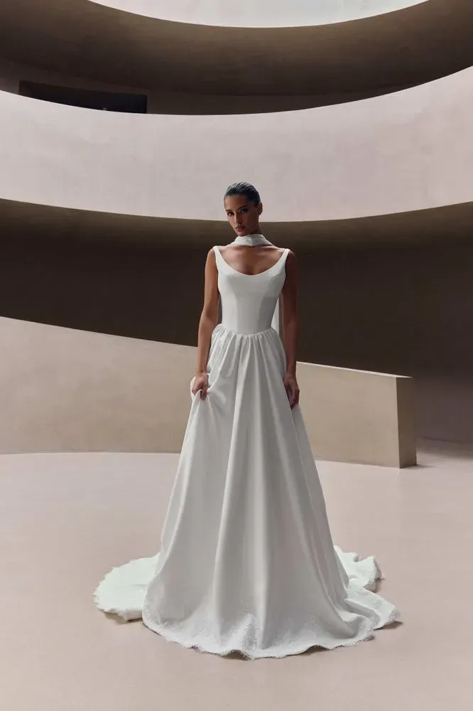 Enoria Dresses