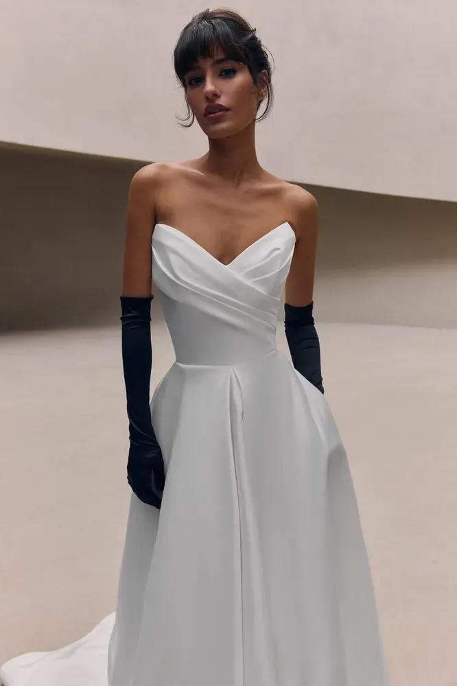 Teyra Dresses