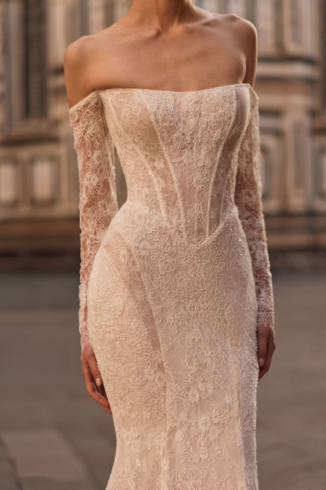 Cassaria Dresses
