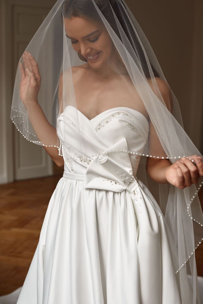 Veil Julia Accessories