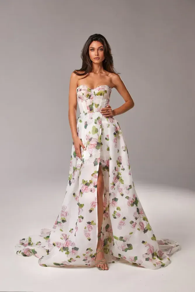 12_e9f7a6d8-e303-41b3-9a5a-b34db271e525_750x.webp