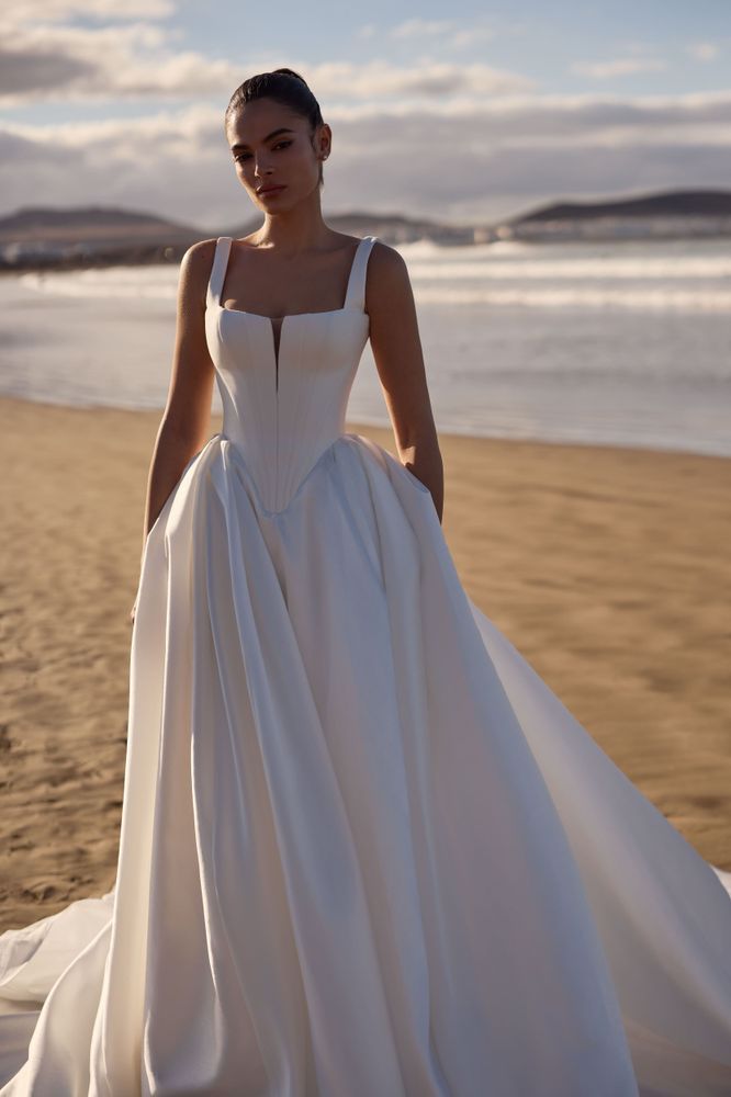 Zephyra Dresses
