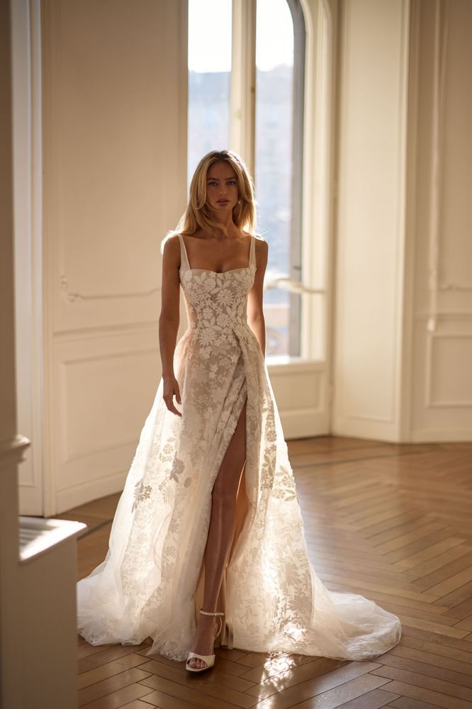 Orithia  Dresses