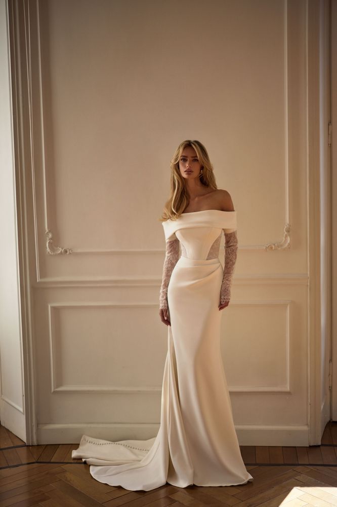 Corlienne sleeves Accessories