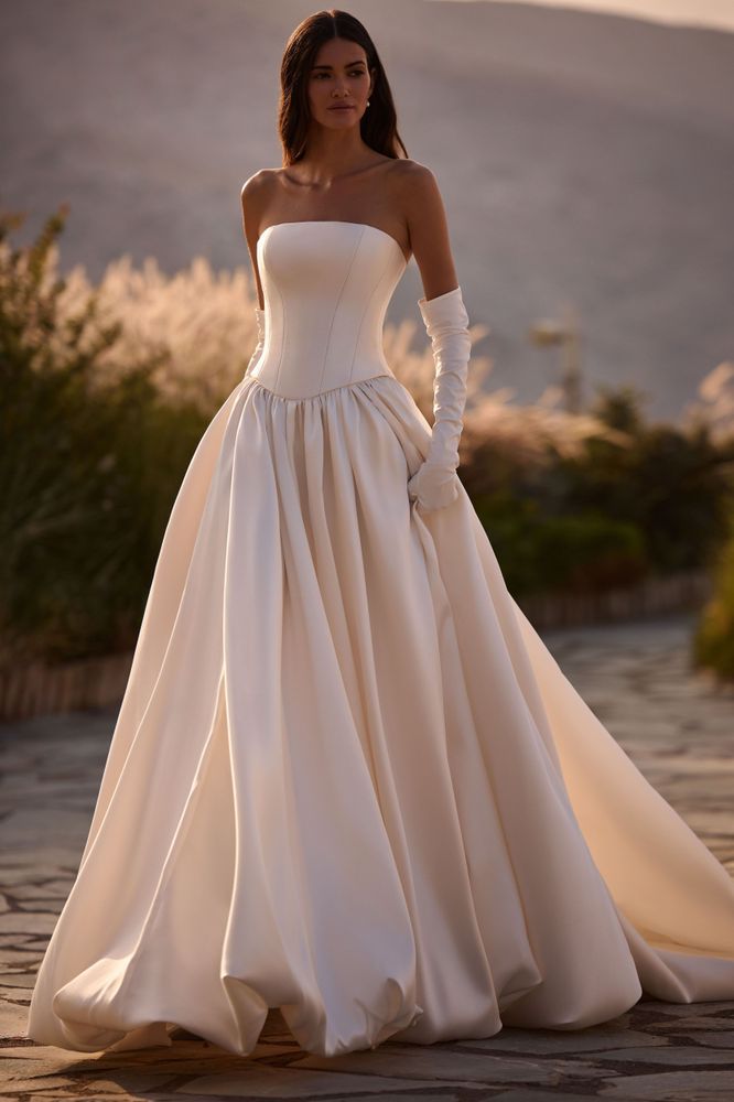 Aveline Dresses