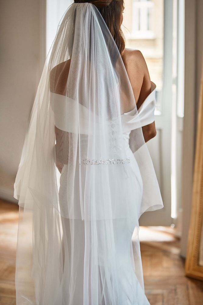 Tulle veil with crystal beading - L'amore siamo noi Veils