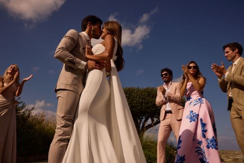 Hoops a Daisy Bridal Boutique